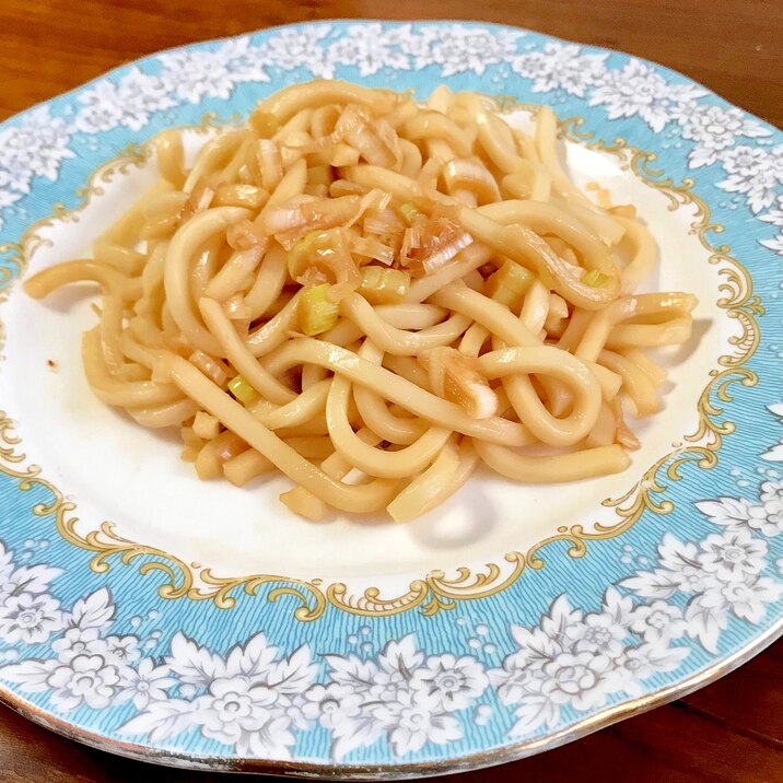 1食約50円☆5分で作る中華風焼きうどん